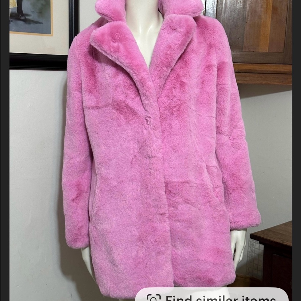 NWT. Pink Faux Fur Coat